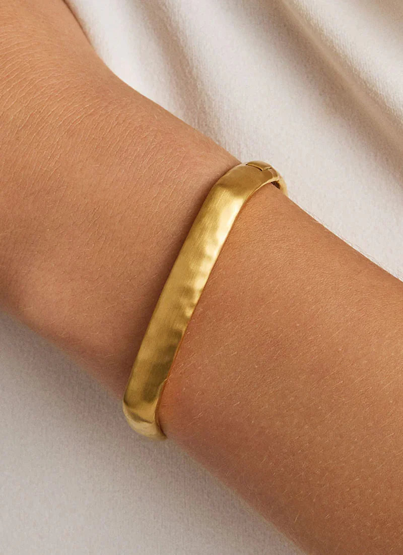 Mara Hinged Bangle