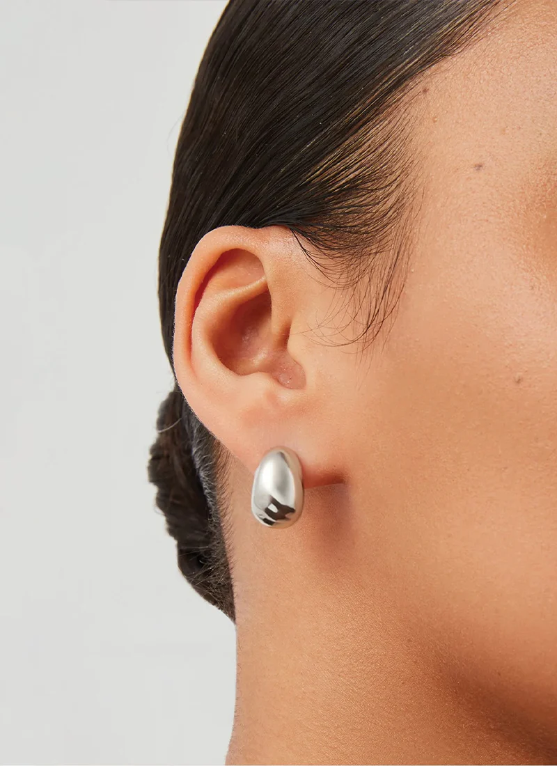 Small Nelle Hoops - Image 4