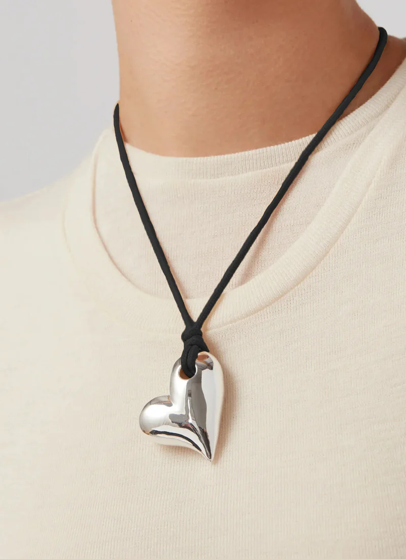 Art Heart On String Necklace - Image 3