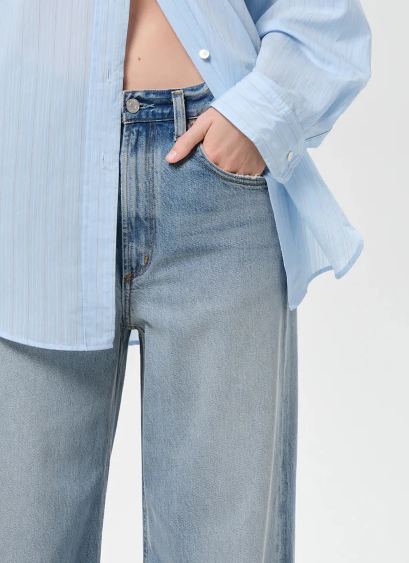 Low Curve Wide Leg Jeans - Image 3