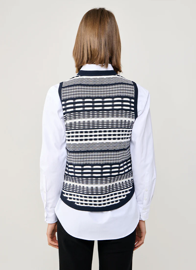 2 Tone Jacquard Sleeveless Knit Vest - Image 2